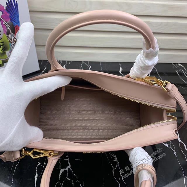 prada女包 普拉達專櫃爆款 1BA046 Prada小牛皮肩背女包 Prada手提包  pyd2335
